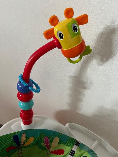 Bright stars bounce aktivne centrum,