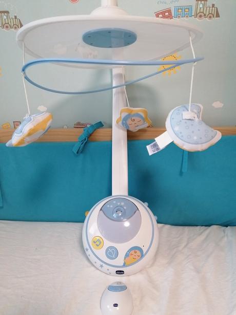 Chicco kolotoc nad postielku magic stars, 