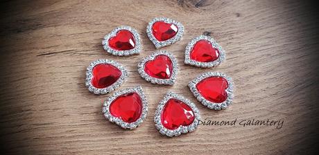 Štrasové srdiečka,