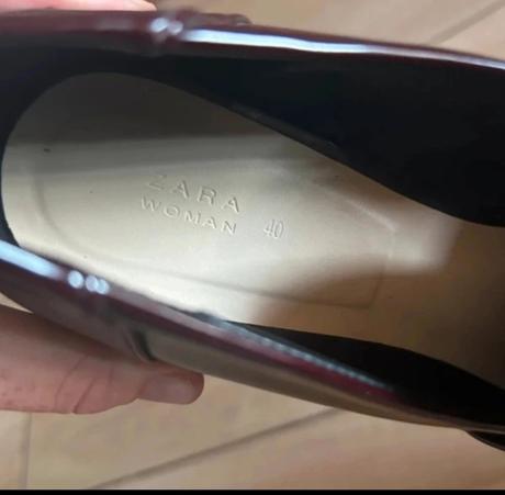 Krásne nové topánky v bordovej farbe zara, zara,40