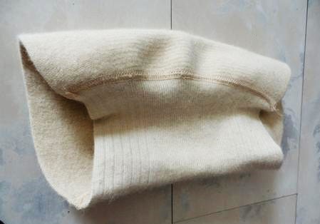 Angorový návlek na koleno,