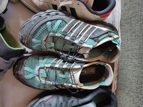 Darujem k nakupu tenisky v 39 - 40, adidas,39