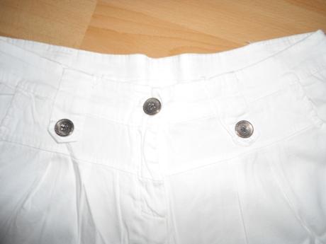 Biele tenke kratasy, s