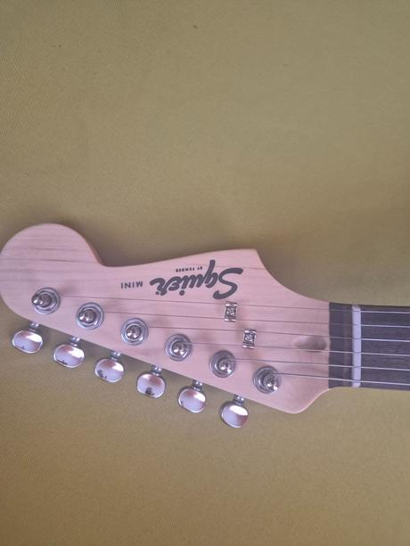 Nova elektrická gitara +puzdro +kombo, 