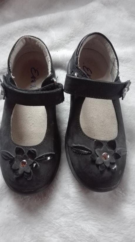 Poltopánky, essi,27