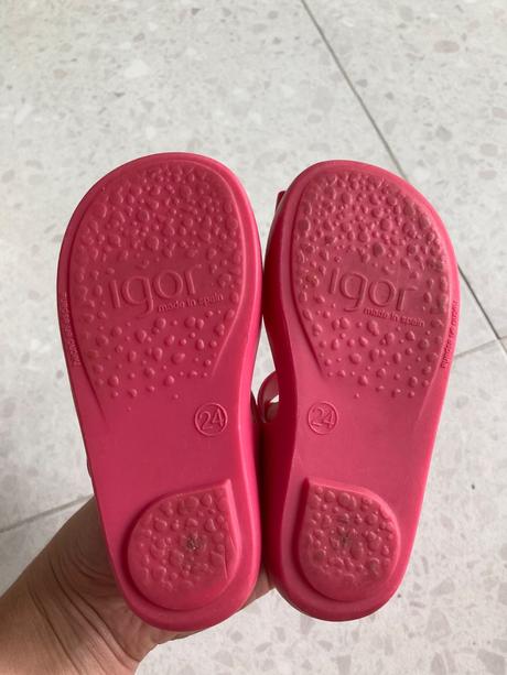 Roztomilé sandálky igor, 24