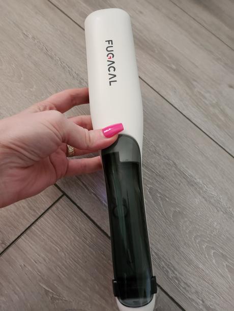 Parná žehliaca kefa,