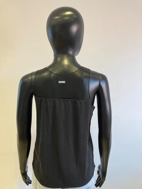 Dámske rebrované tričko s tylom a čipkou, m