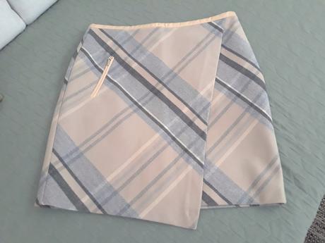 Ako nová pekná dámska elegantná sukňa č. 38, orsay,m