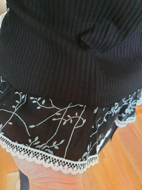 Svetrik s cipkou, fornarina,m