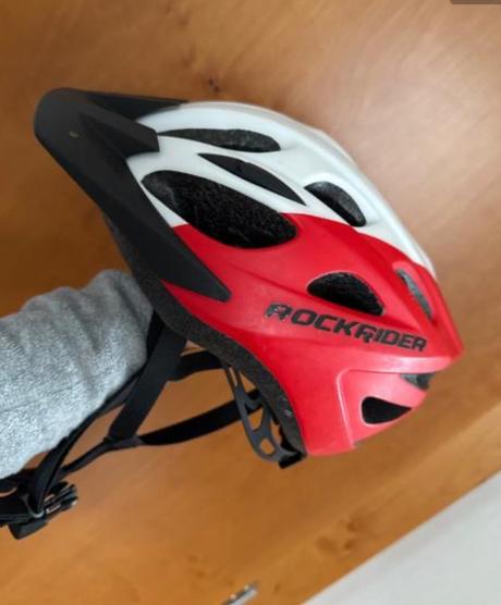 Helma cyklisticka, s