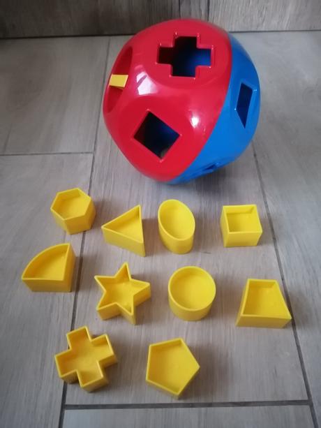 Vkladačka tupperware guľa,