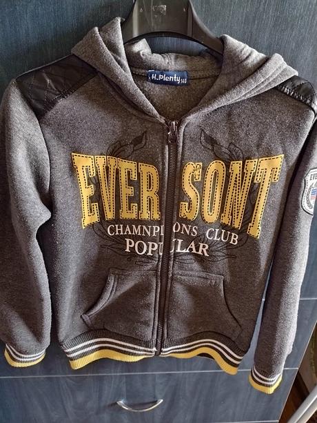 Chlapcenska mikina, 140