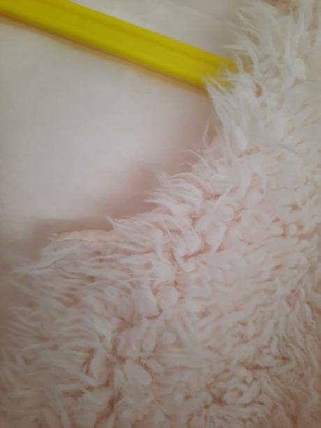 Kožušinová vesta, 152