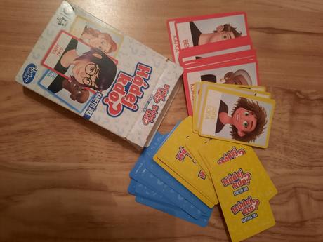 Hádaj kto - kartová hra,