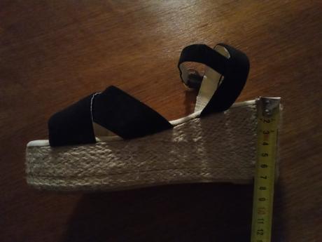 Sandálky, sinsay,37