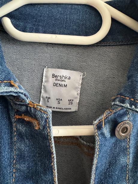 Rifľová bunda, bershka,s