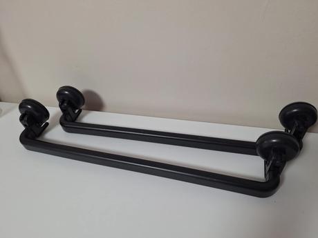 2x držiak s prísavkami, 