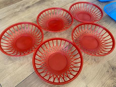 Retro plastový košík - červený,