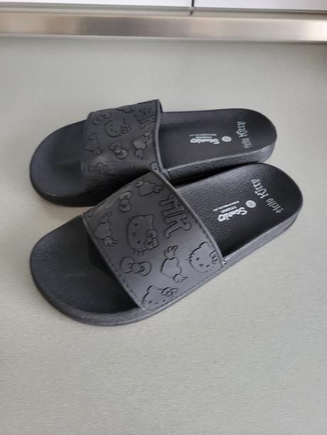 Šľapky + doporučené postovne, sinsay,37