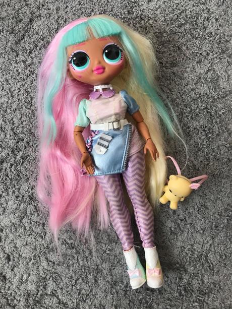 Omg lol velka sestra candylicious,