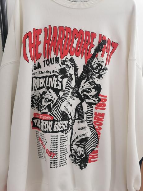 Krasna mikina, bershka,m