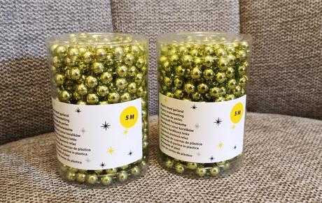 Korálkové reťaze na stromček 2x 5m - bledo zelené, 