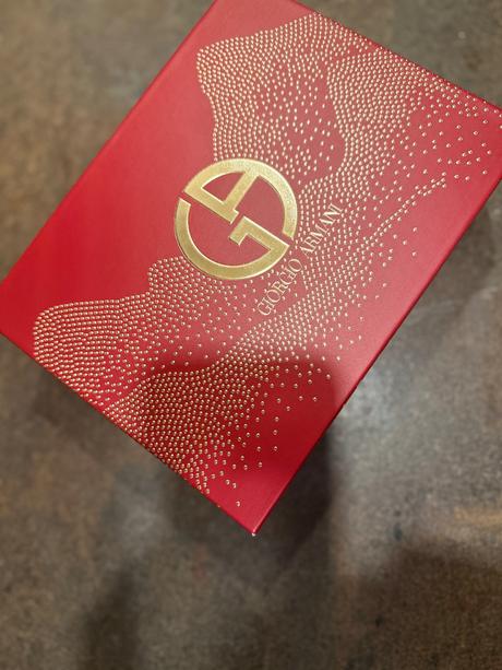 Giorgio armani luxusmá krabica, 