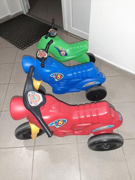 2 odrazadla/modre predane, 