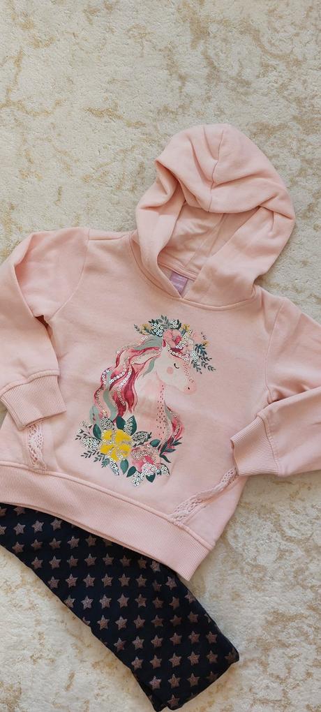 Mikinka s kapucňou, c&a,92