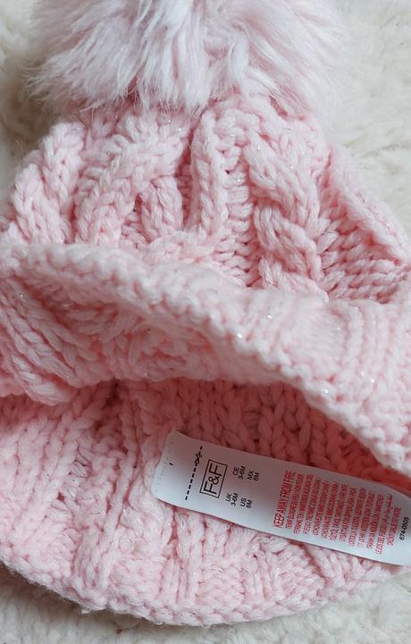 Zimná čiapka s brmbolcom, f&f,62