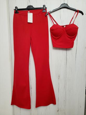 Nohavice a tričko. rôzne farby, s