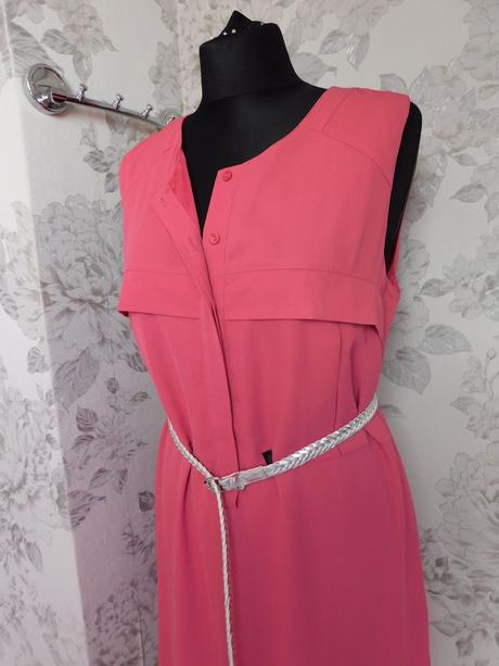 Pekne kvalitne trendy saty, 40