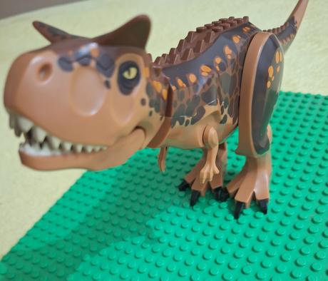 Lego jurassic world veľký carnotaurus karnotaurus,