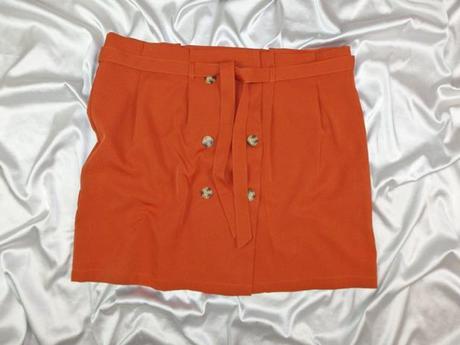 Kvalitná sukňa s opaskom, primark,48