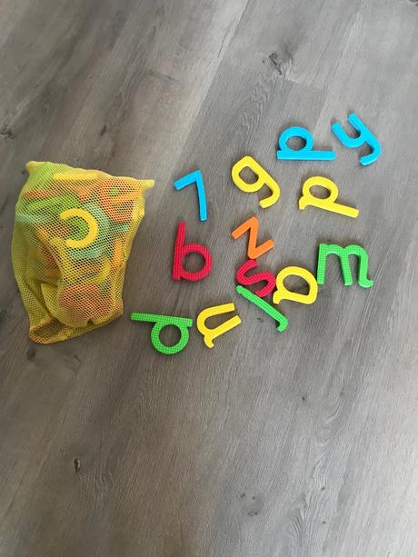 Penové číslice a písmena do vody,