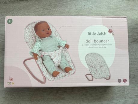 Little dutch hojdacie lehátko pre bábiky soft flow,