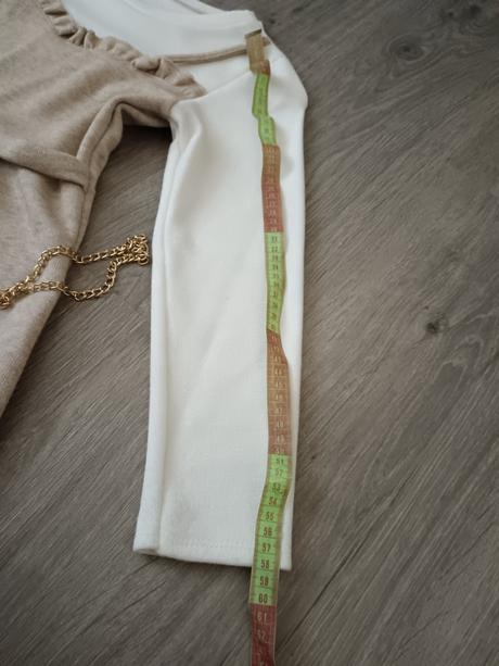 Upletove šaty s kabelkou, 140