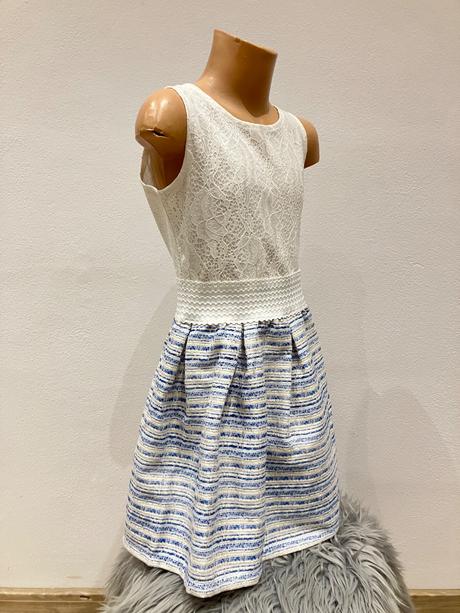 Dievčenské elegantné šaty (122-128), 122