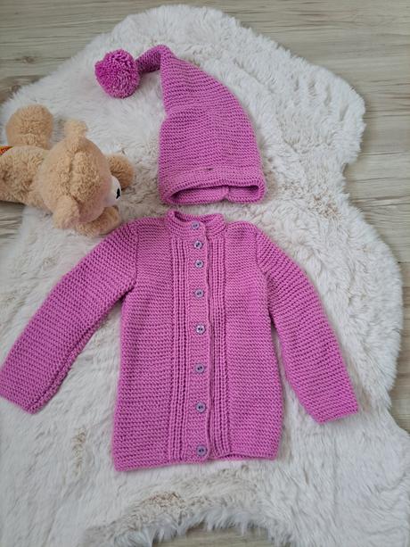 Set svetrík a čiapka, 92