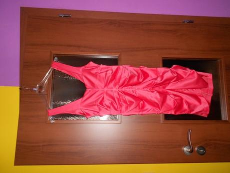 Krátke spoločenské lososové šaty, 36