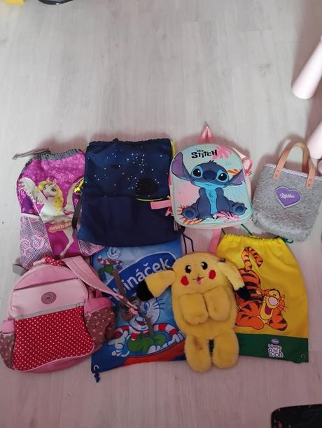 Batohy, tašky, vaky pre dievča, 