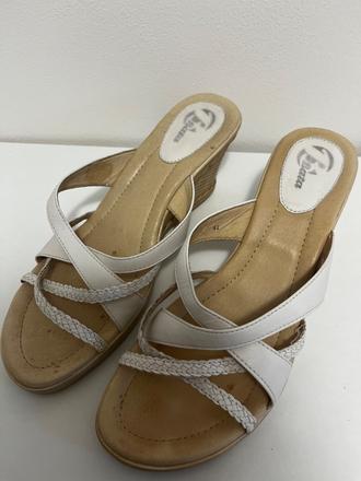 Šľapky na vysokom opätku, baťa,40