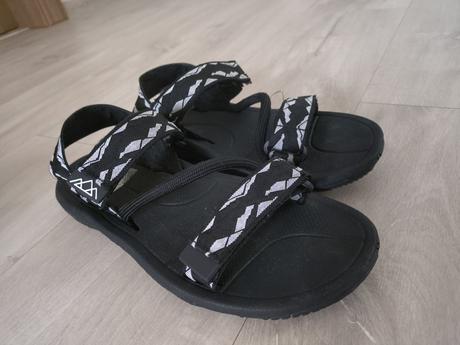 Dámske trekové sandále, 38