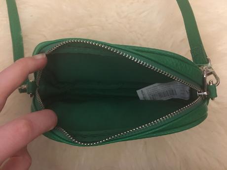 Kabelka, stradivarius