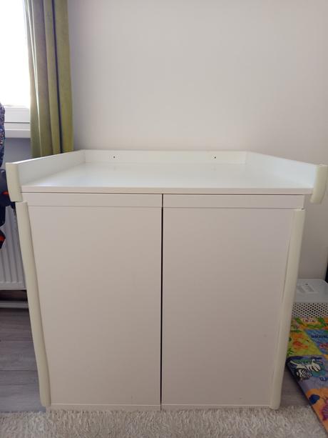 Dreveny prebalovaci pult pre babo s prislusenstvom,