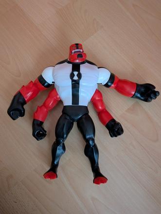 Postavička z rozprávky ben10,