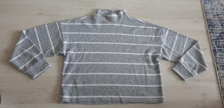 Sveter-crop č.146-152, 146