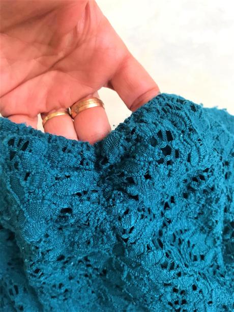 Krajkové bavlnené podšité minišaty, s