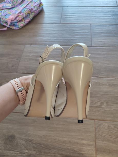 Sandálky, 39